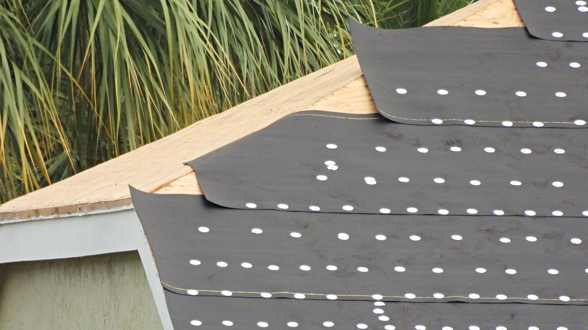 Tustin, CA Roofing 