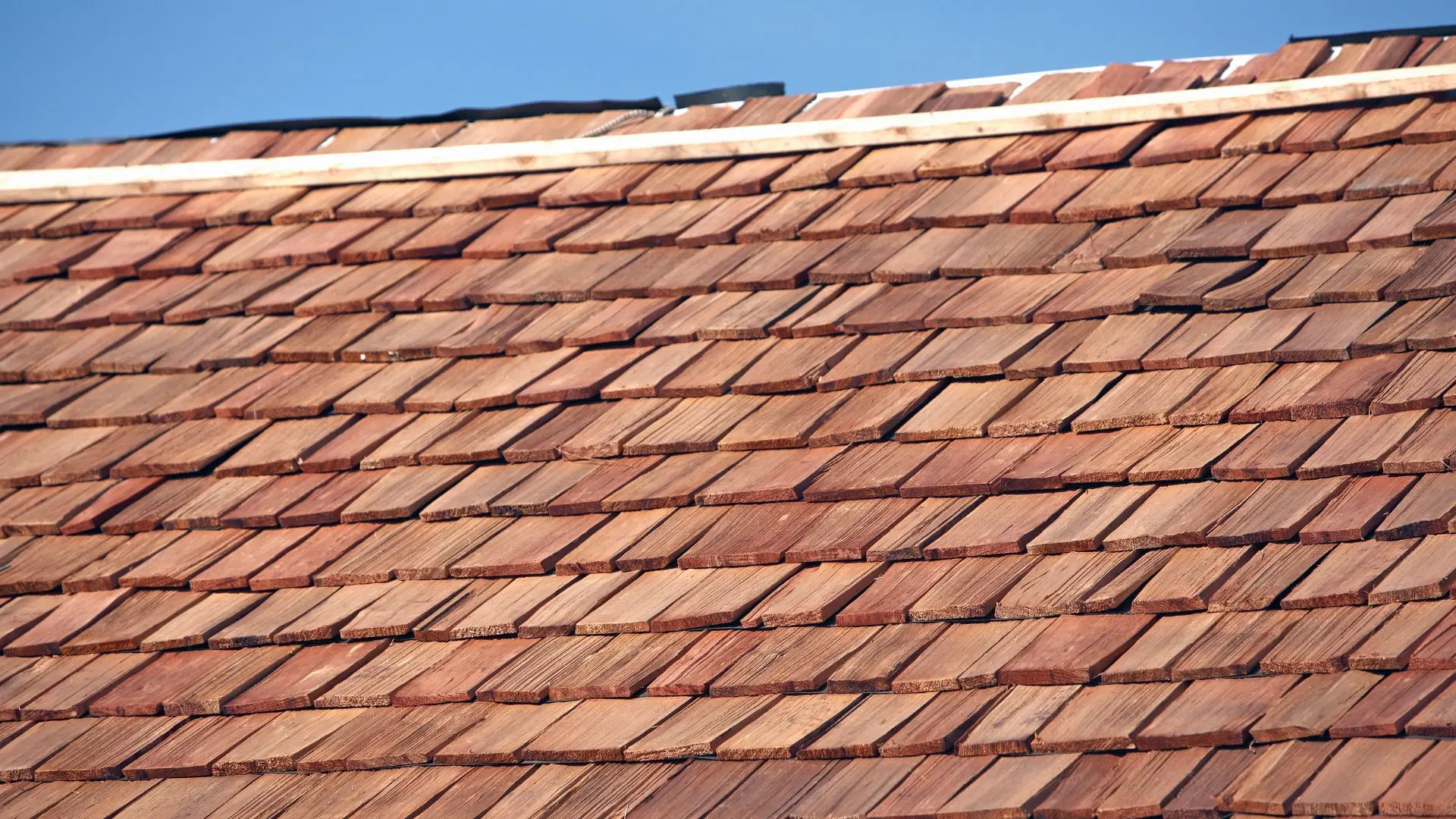 Tustin, CA<br />
Cedar Shake Roof