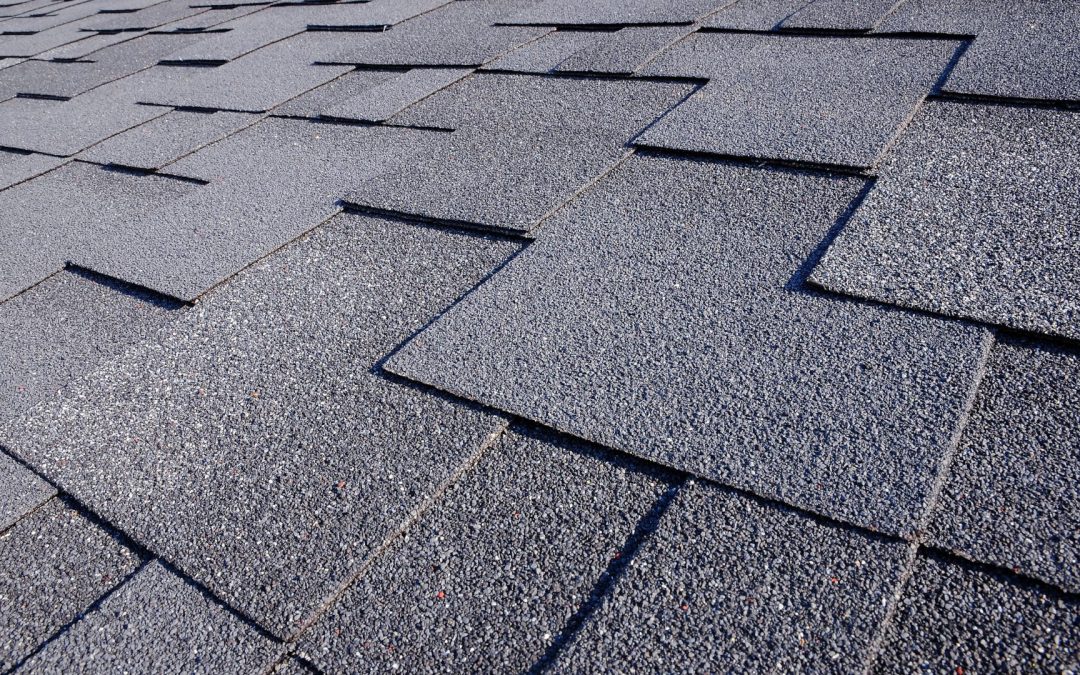 An In-Depth Analysis of the Benefits and Drawbacks of Asphalt Composite Shingles